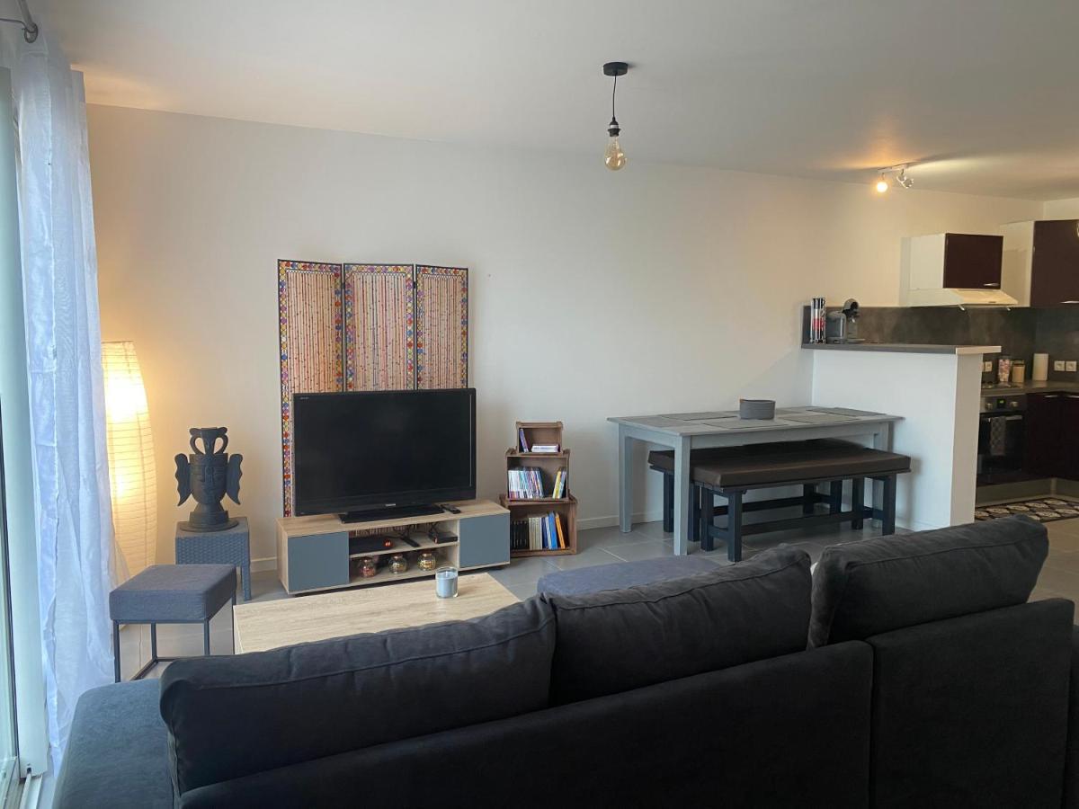 Tres Beau T3 Au Calme Apartment Lahourcade Екстериор снимка